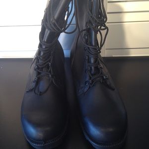 Military Boots Like New size 8 1/2 Black Lace Ups